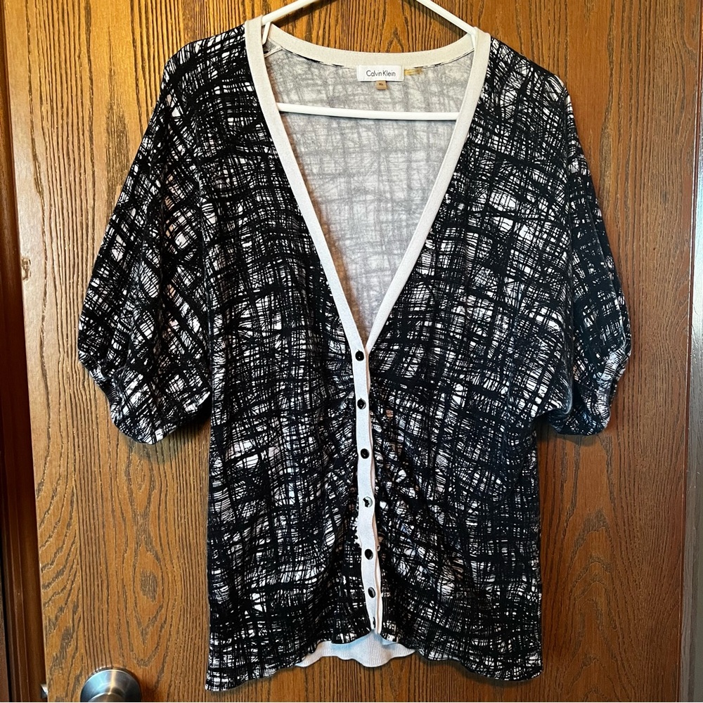 Women’s Calvin Klein, short sleeve cardigan, size XL; Black & White